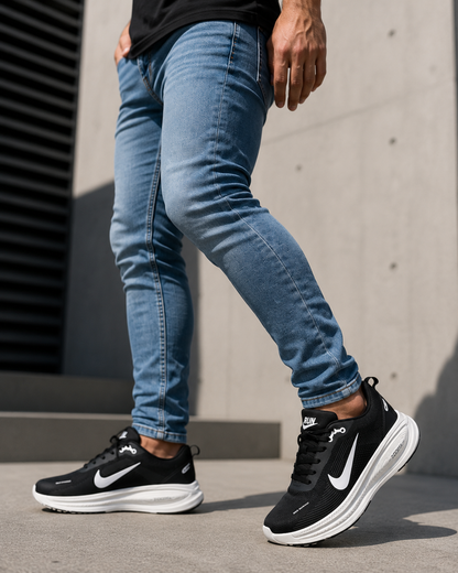 Nike Zoom Run Black White